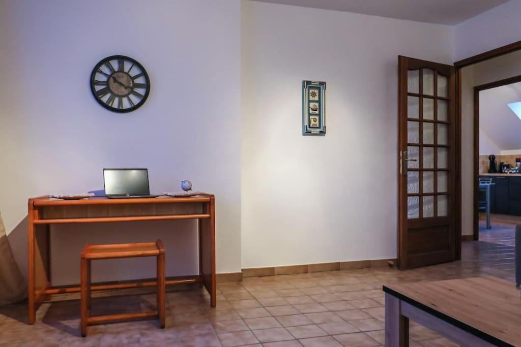Le Saint-Cyr, Centre-Ville, Cosy, Spacieux Issoudun Kültér fotó